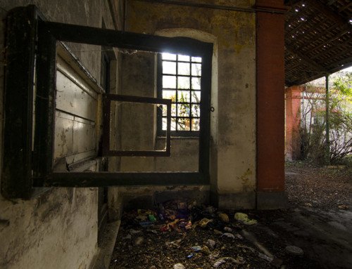 Abandoned_25